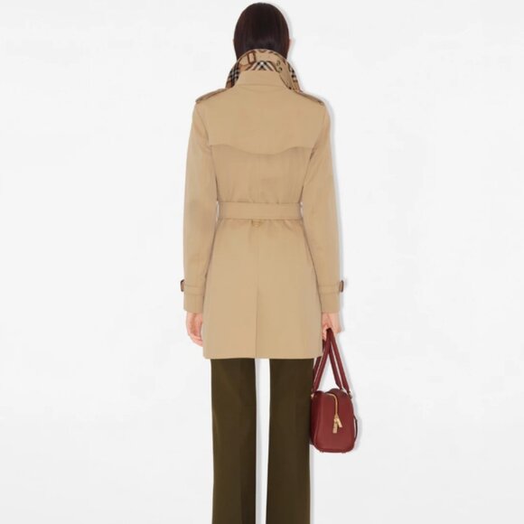 Burberry  Short Chelsea Heritage Trench Coat - Picture 2 of 14